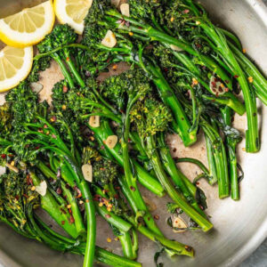 Garlic Broccoli(Serves 2)